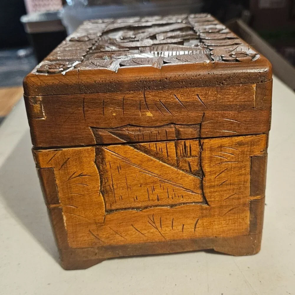 Vintage Intricate Carved Asian Decorative Dresser Jewelry Box Scenic Masculine